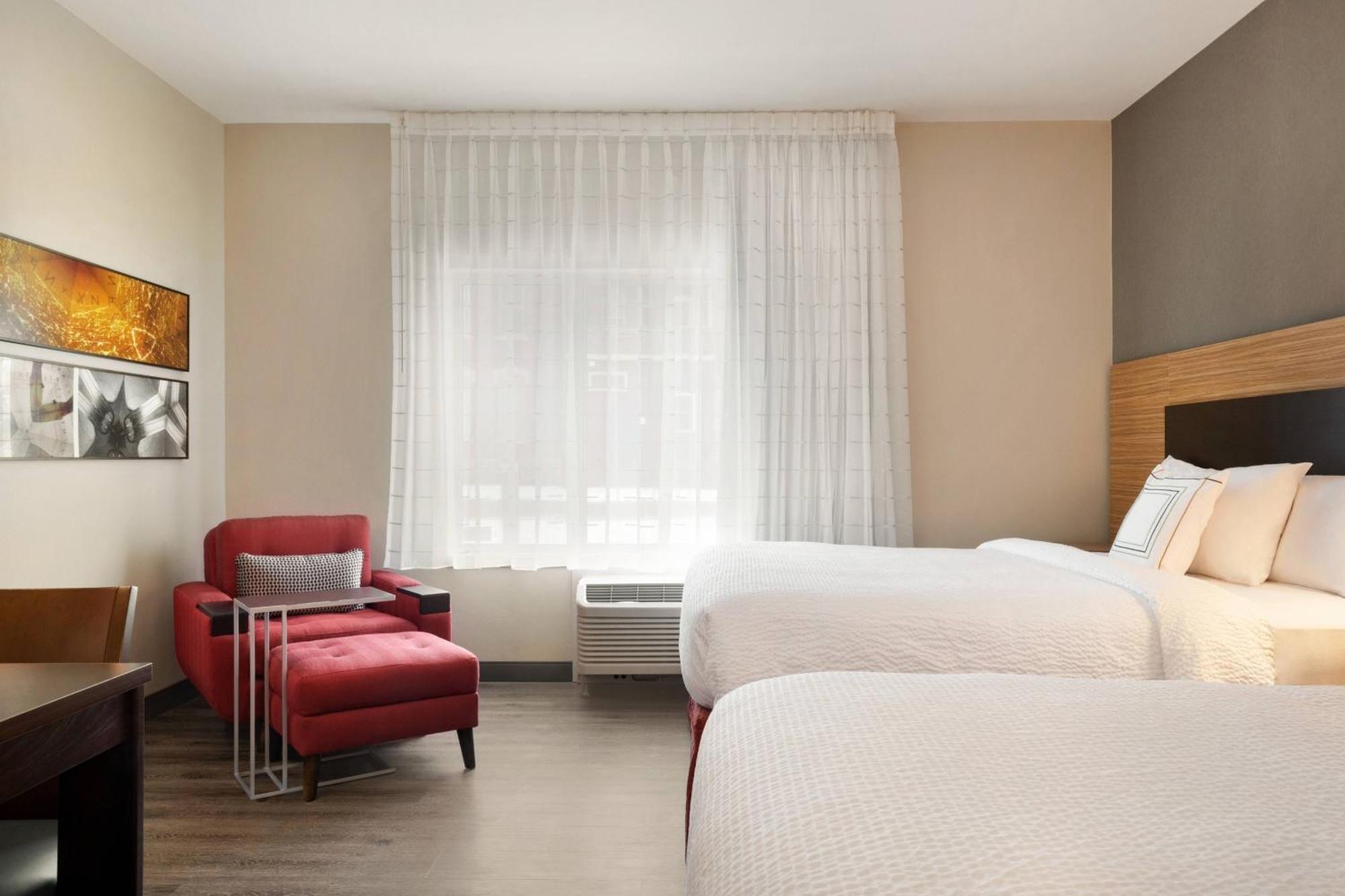 Towneplace Suites By Marriott Dubuque Downtown מראה חיצוני תמונה